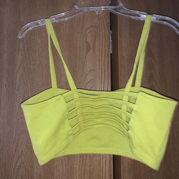 Line Crop Top - Picture 2 of 3